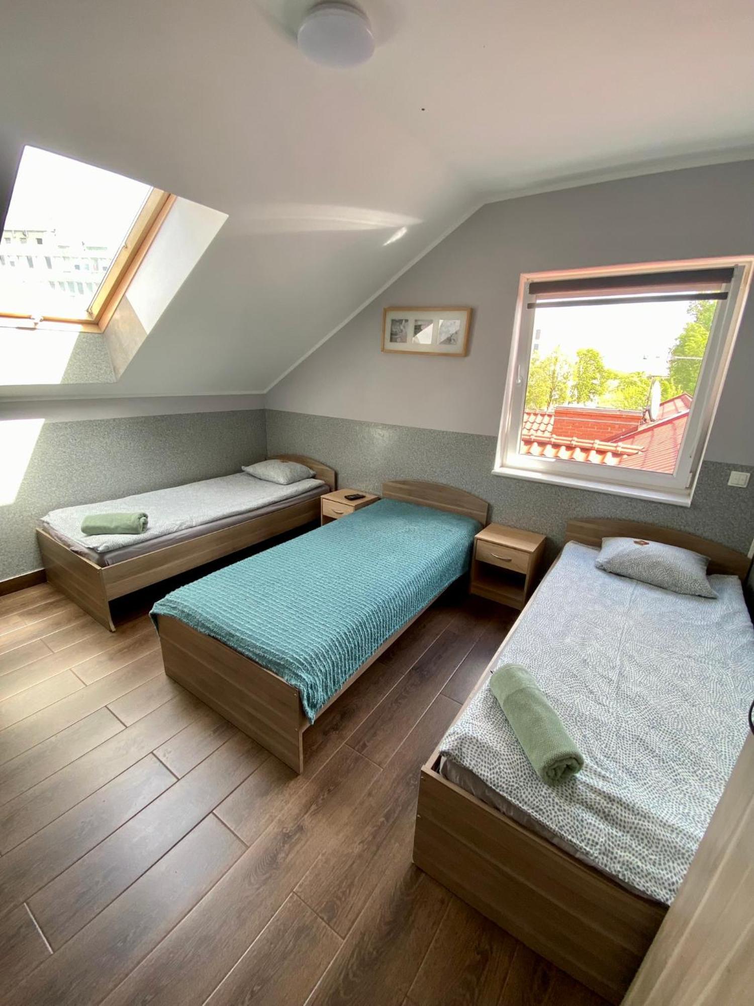 Kandulski Hostel *